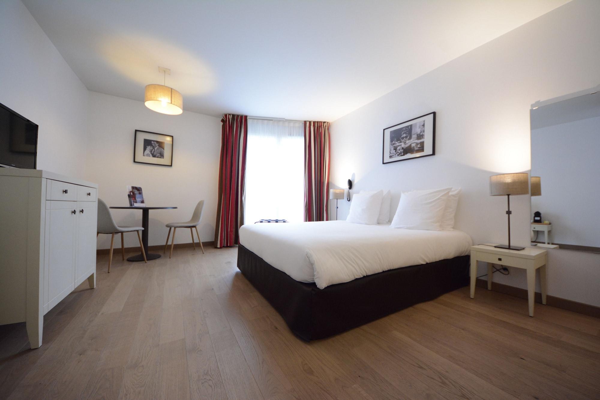 Hotel Cerise Шату Экстерьер фото